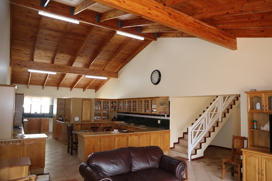 5 Bedroom Property for Sale in Wavecrest Eastern Cape